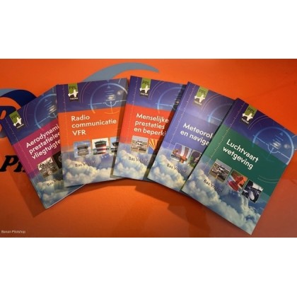 Complete set PPL/LAPL Theorie (5 boeken) plus Praktische Vlieginstructie voor LAPL en PPL